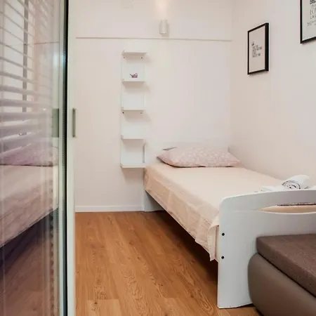 בית נופש House Leonarda אימוטסקי